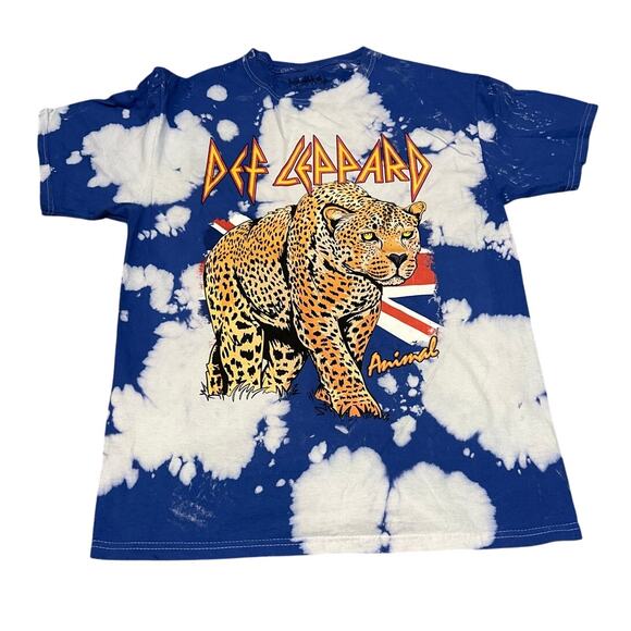 Def Leppard Graphic 'Animal' Print Tee Shirt Size SMALL New without tags - Picture 2 of 4